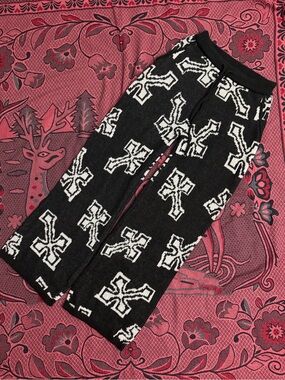 Black baggy sweatpants with White Cross Pattern